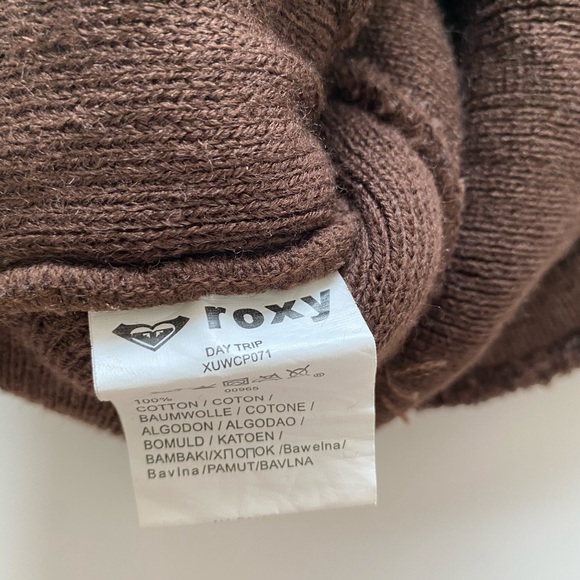 Roxy pom pom brown beanies - Picture 3 of 3